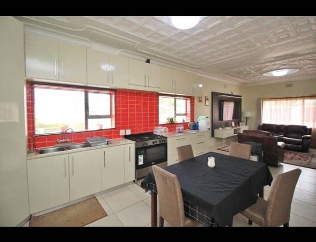 3 BEDROOM HOUSE FOR SALE IN FISHERS HILL